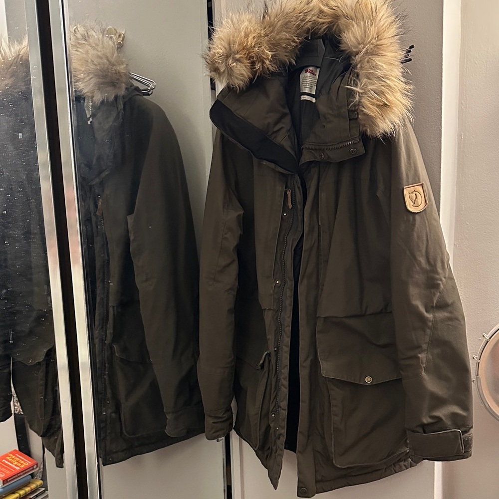 Fjallraven Dark Green Puffer Jacket with Fur Hood